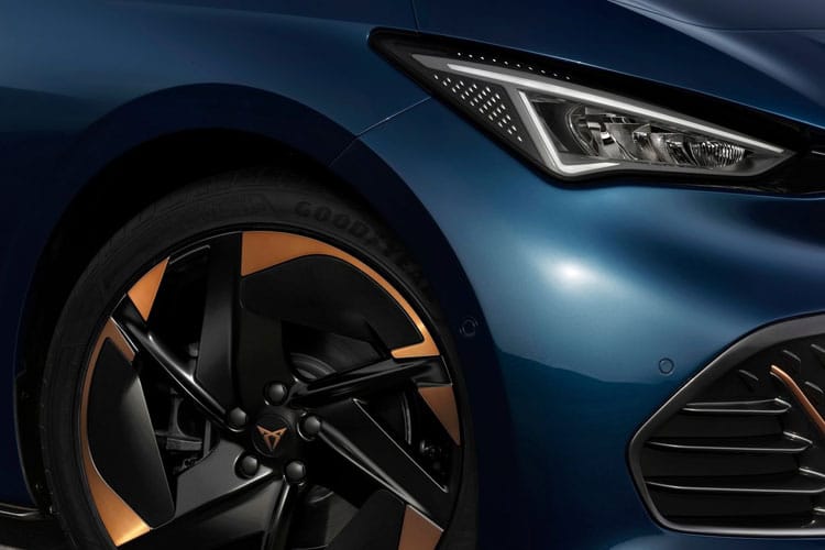 3846585 240kW e-Boost VZ 79kWh 5dr Auto