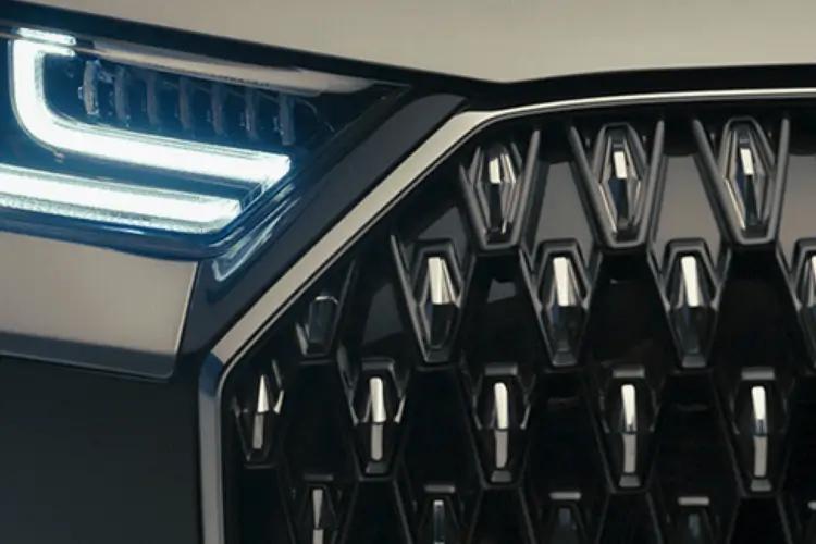 4050437 1.6T Summit 5dr DCT