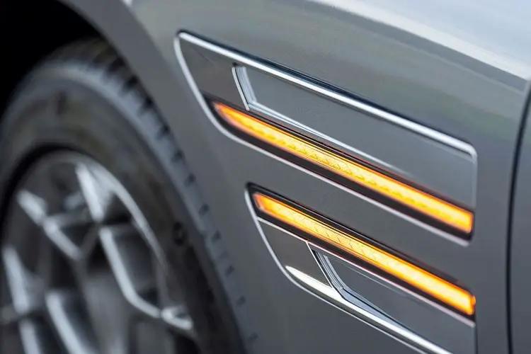 3957899 2.5T Luxury Line 4dr Auto RWD [Innovation Pack]