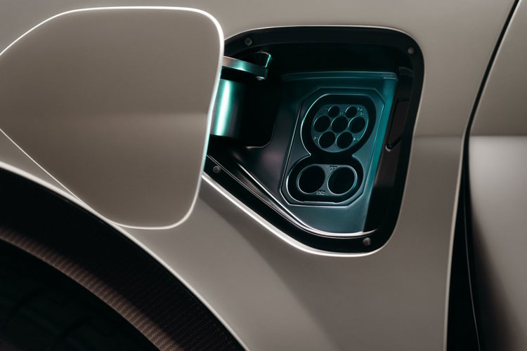 3958947 450kW 600 112kWh 5dr Auto