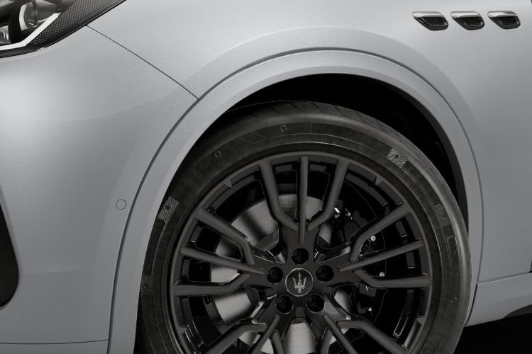 4043754 410kW Folgore Extended Range 105kWh 5dr Auto