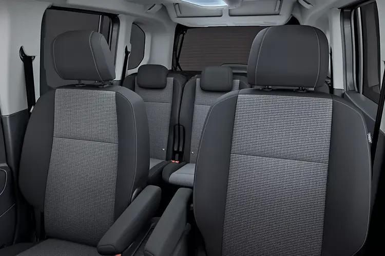 3979038 100kW Family Short 50kWh 5dr Auto