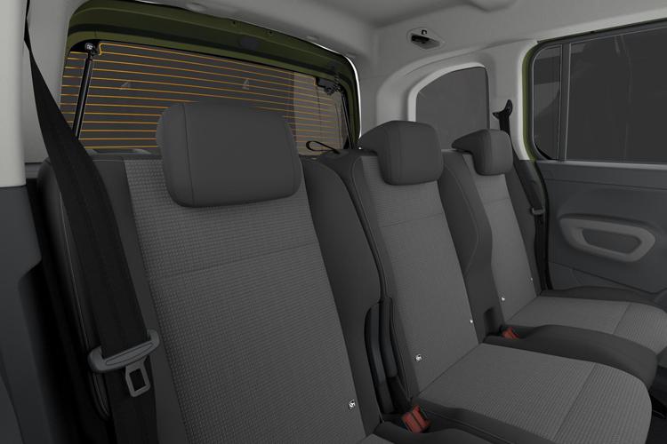 3942726 100kW Design L1 50kWh 5dr Auto