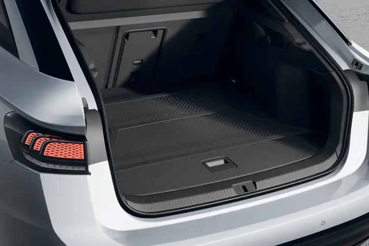 3959254 210kW Match Pro 77kWh 5dr Auto [Int+/Ext+ Pan]