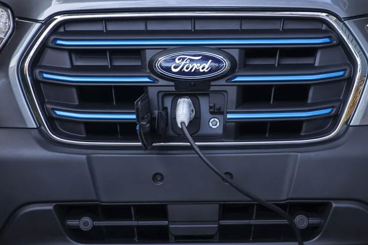 3924022 135kW 68kWh H3 Trend Van Auto [Nav]