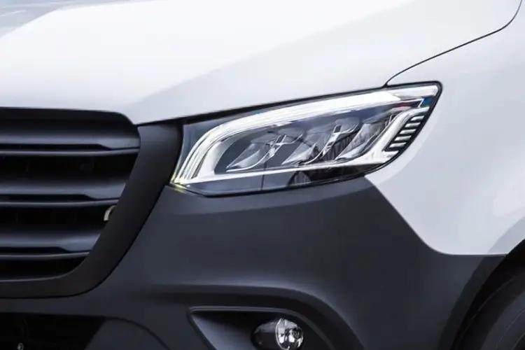 3817936 3.5t H2 Pro Van 9G-Tronic