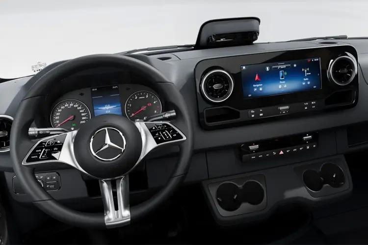 3817936 3.5t H2 Pro Van 9G-Tronic